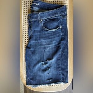 Women’s American eagle cropped shorts